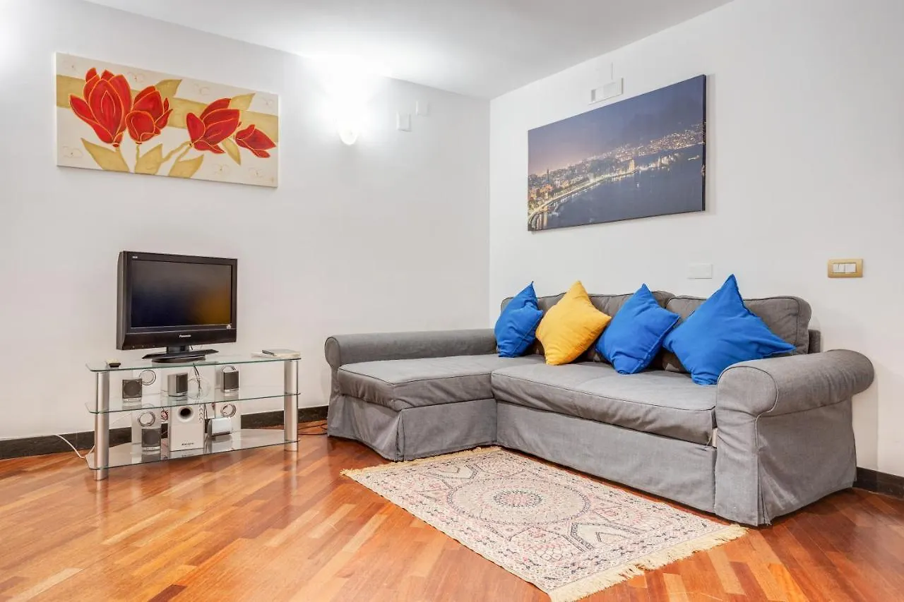 Appartamento Guesthost - Casa Querida Central & Elegant Flat Napoli